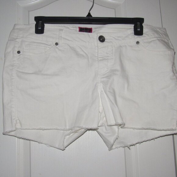 TORRID Denim Raw Hem White Jean Shorts Plus Size 18 - Picture 1 of 3